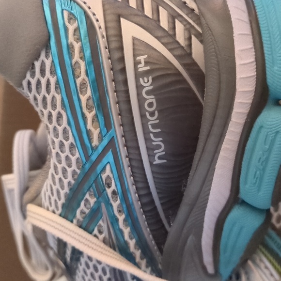 Saucony Hurricane - ladies size 10 - Picture 2 of 5